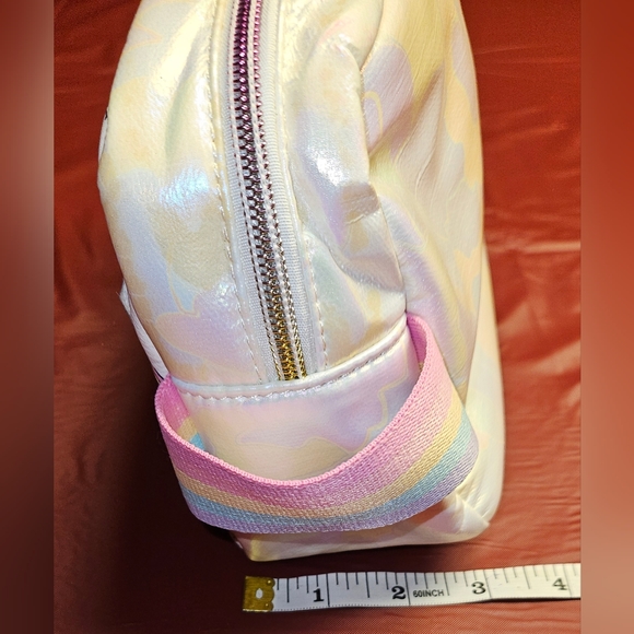 Miss Gwen's OMG Accessories Quilted Stuff Pouch "Dream" Lk New approx 9"×9"×3" - Picture 4 of 8